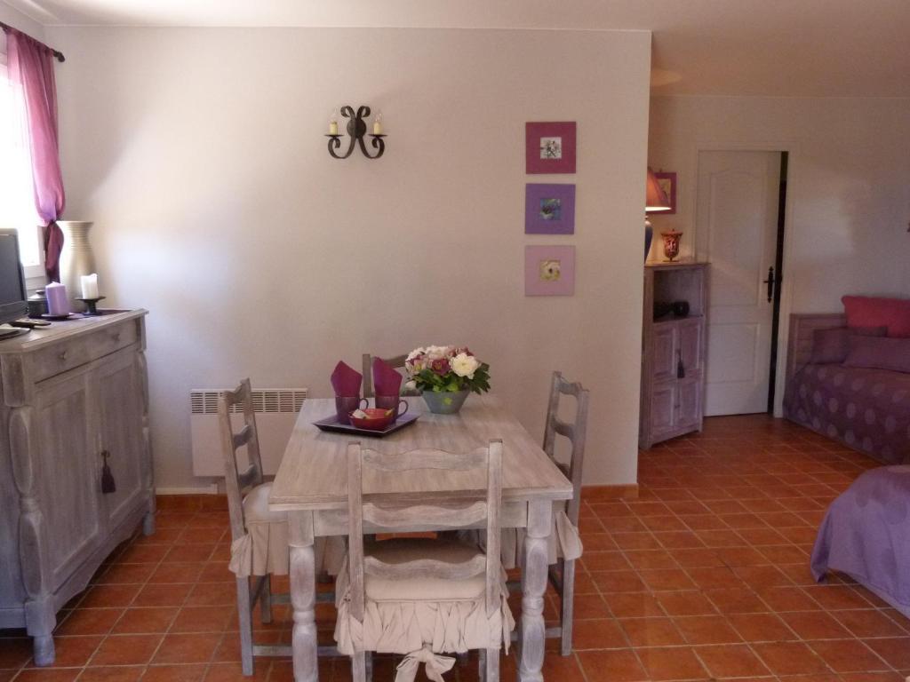 Le Mas Du Pere La Motte 部屋 写真